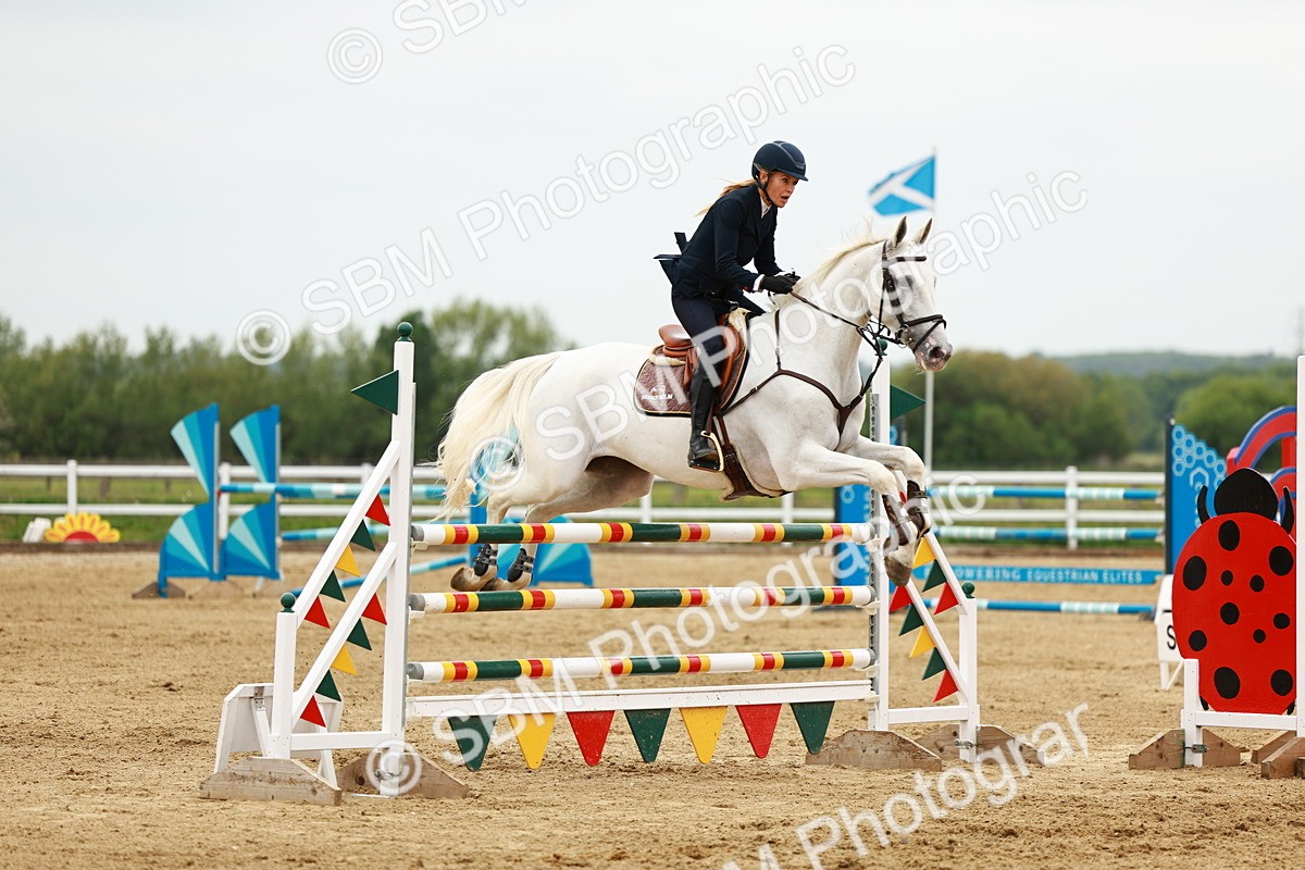 SBM_001077 - Class 5 - Senior Foxhunters - 1.20m