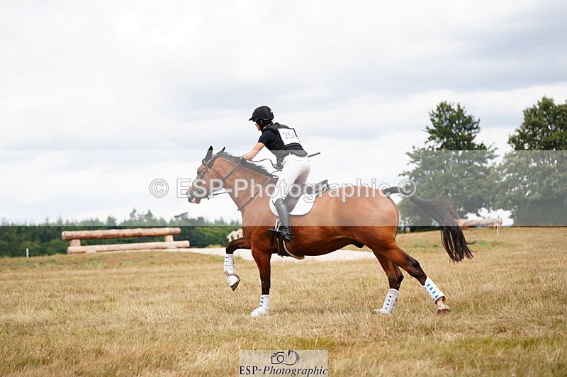 250802A-143108-05435 - F-254-Lucie.Bouchet-HALLOWEEN.NOUV