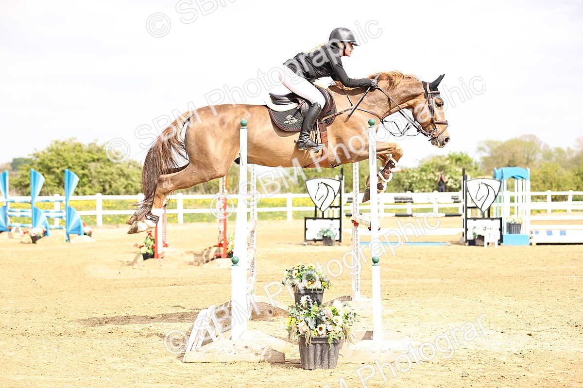  - Class 13 - Senior Foxhunter - 1.20m