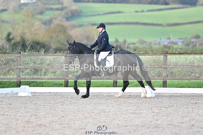 231105-160303-04005 - Cls 4 Novice 24 15.24 to 16.35 break