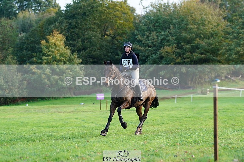 251025A-155444-21685 - G-578-Lucy.Hemmings