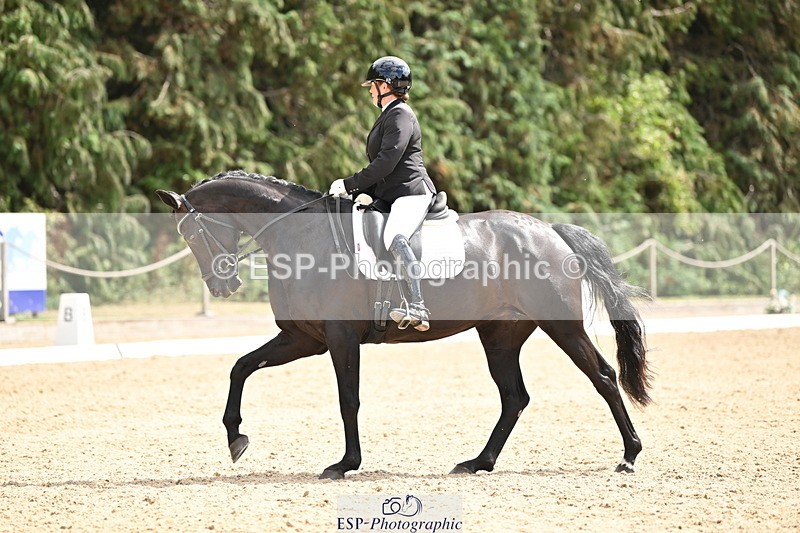 250808A-143301-00925 - 011-Helen.JamesDecadent