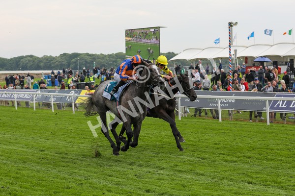 160524-Race 7-London City-2048 - Race 7 5.20pm Collective Green Energy Handicap