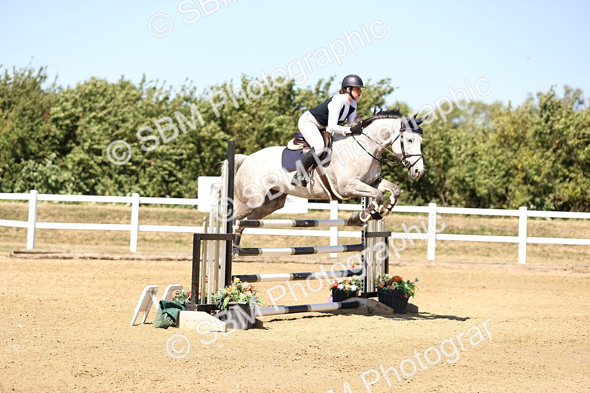 SBM_015330 - Class 16 - Senior foxhunter - 1.20m Open