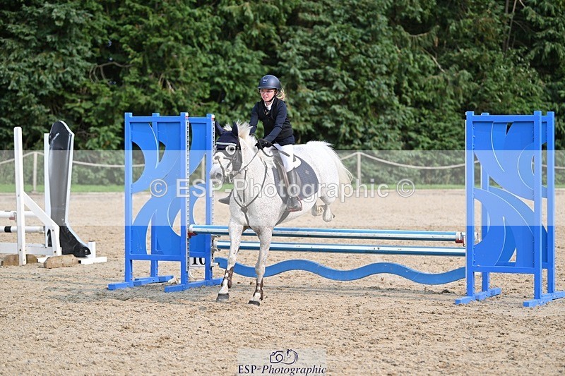 240818-162443-05436 - Cls 13 Pony Intro 70cm