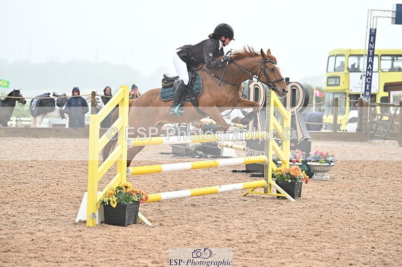 240505A-124845-05189 - Cls 4 Blue Chip Pony Newcomers & 1m Open
