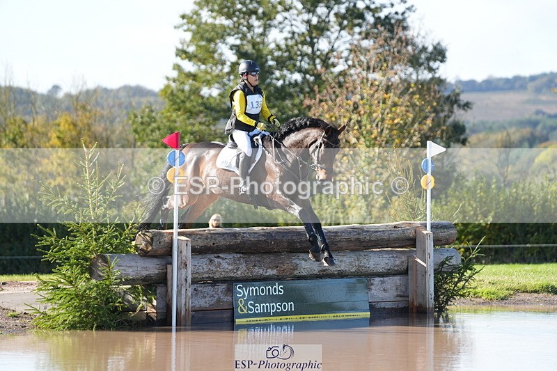 251024A-123713-10728 - B-135-Eva.Carse