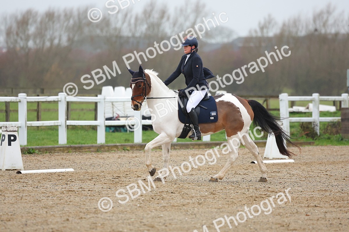 SBM_002912 - Class 6 - Novice 4