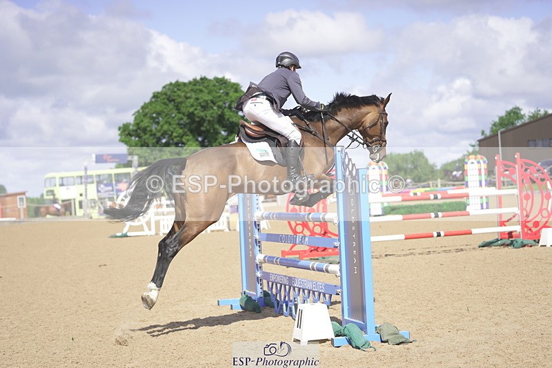 230806A-110834-01522 - Cls 13 Snr Newcomers & 1.10m Open