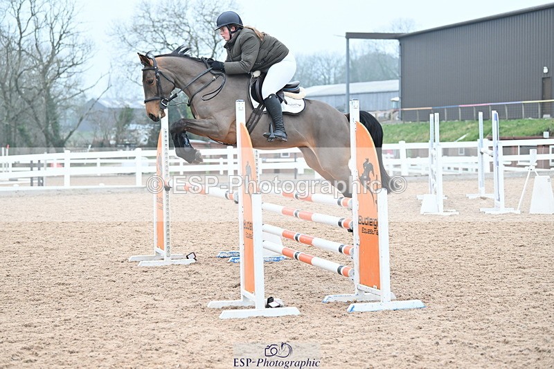 240113A-125426-02073 - Cls 12 Newcomers and 1.10m Open