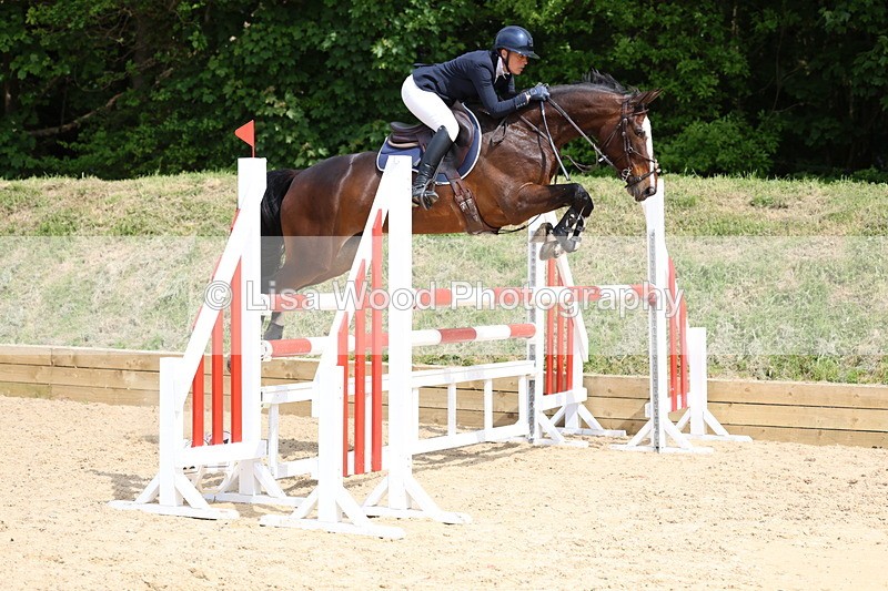 3E7A7172 - Class 7: Senior Newcomers/1.10m open