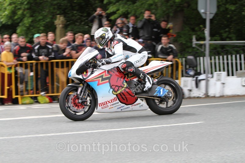 John McGuinness Shinden San / Team Mugen - SES TT Zero