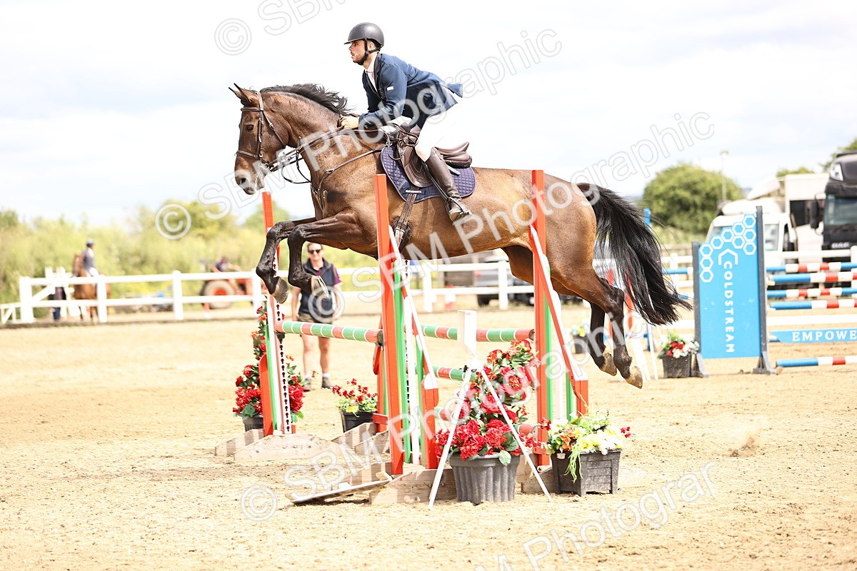 SBM_007849 - Class 19 - Senior Newcomers - 1.10m
