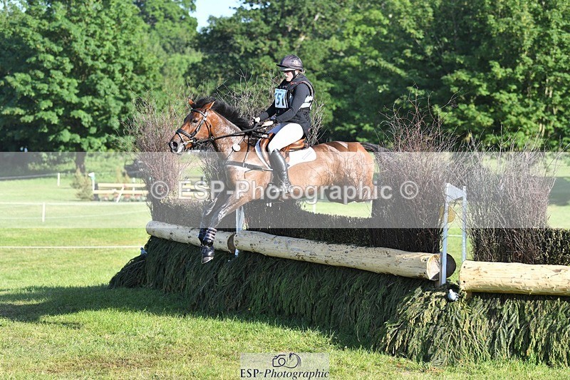 230527-180053-14029 - 151-GREANNANSTOWN_QUARRYMAN_GIRL-Grace_Taylor-XC