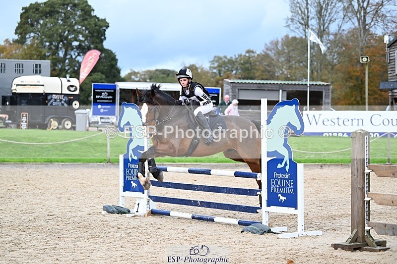 241117-140606-04420 - Cls 3 90-95cm 14.00 to 15.00