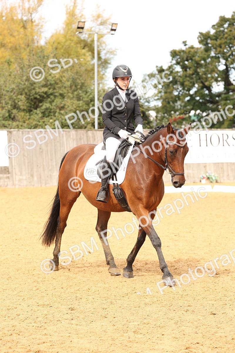 SBM_40642 - D6 - Small Tour Championship Intro 4