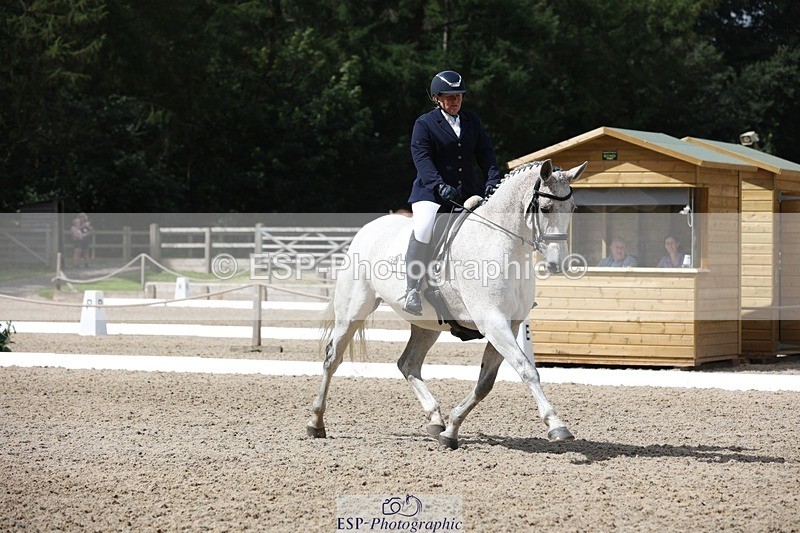 230812-114405-03842 - Cls 5 Novice Bronze 11.15 to 12.50 break