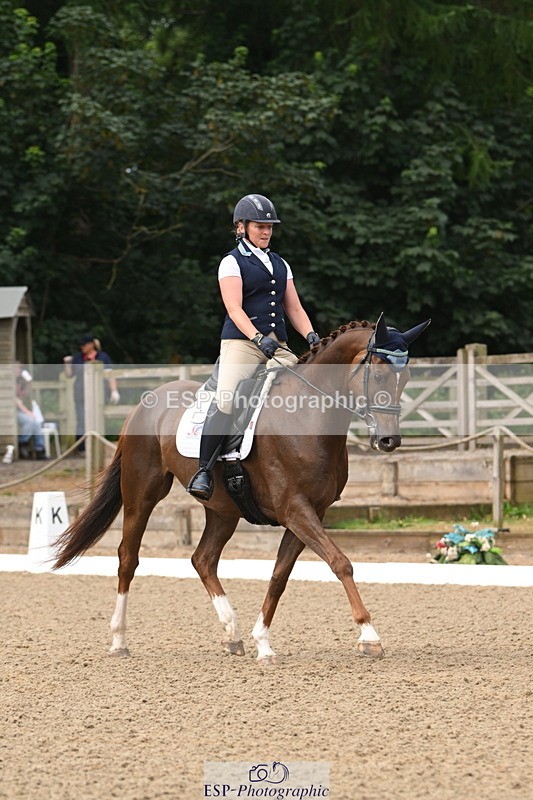 250719A-094238-03024 - 144-Verity.Perry-Vogue