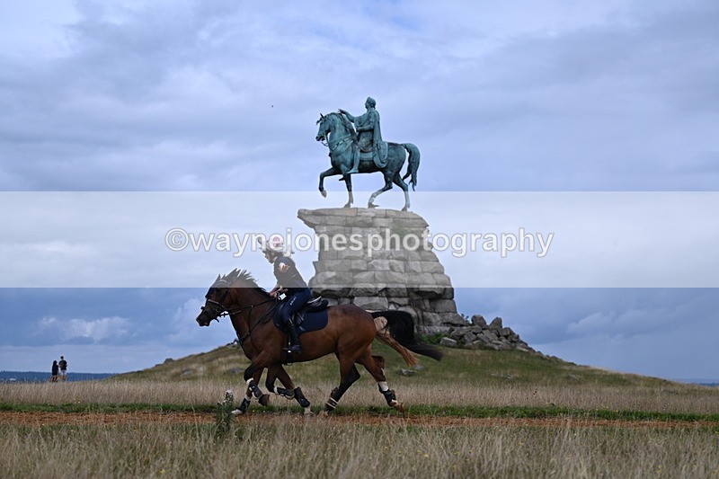 DSC_6121 - Time at Statue 12:17 to 12:44