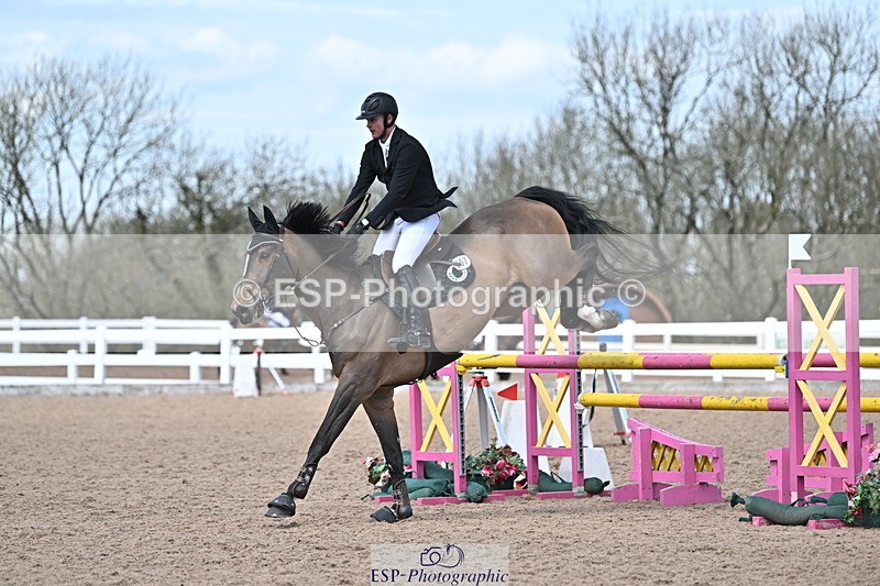 240418A-135630-03652 - Cls 13, 1 Star Bronze Tour 1.10m