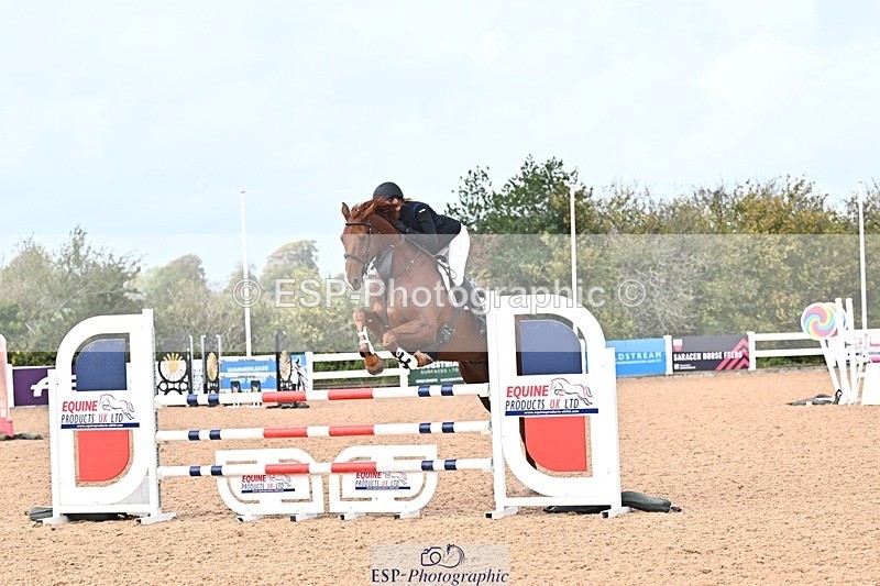 261014-125355-00509 - Cls  05 Snr Newcomers & 1.10m Open