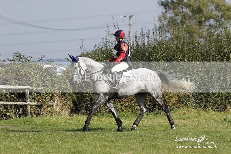  WWHT 171021 2986 - Intermediate (0.90m)  17/10/21