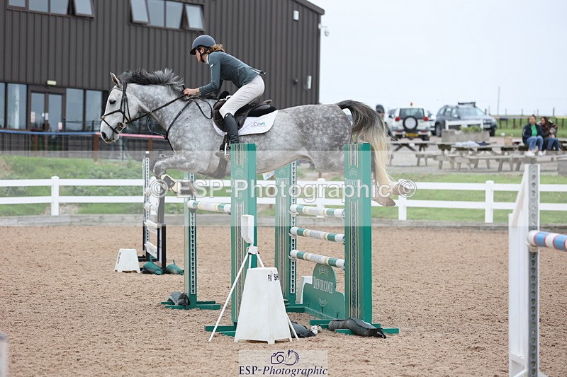 241101A-132414-02071 - FRI Cls 6 Foxhunter and 1.20m Open