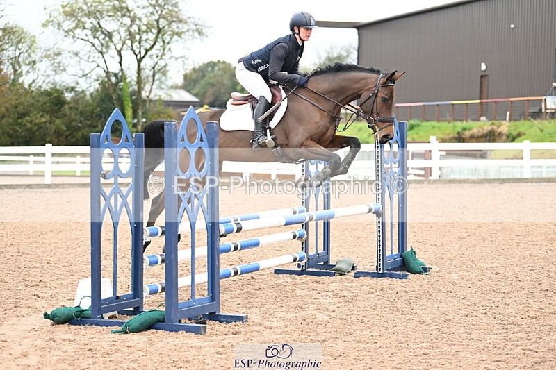 241023A-113403-00572 - Cls 1 British Novice and 90cm Open