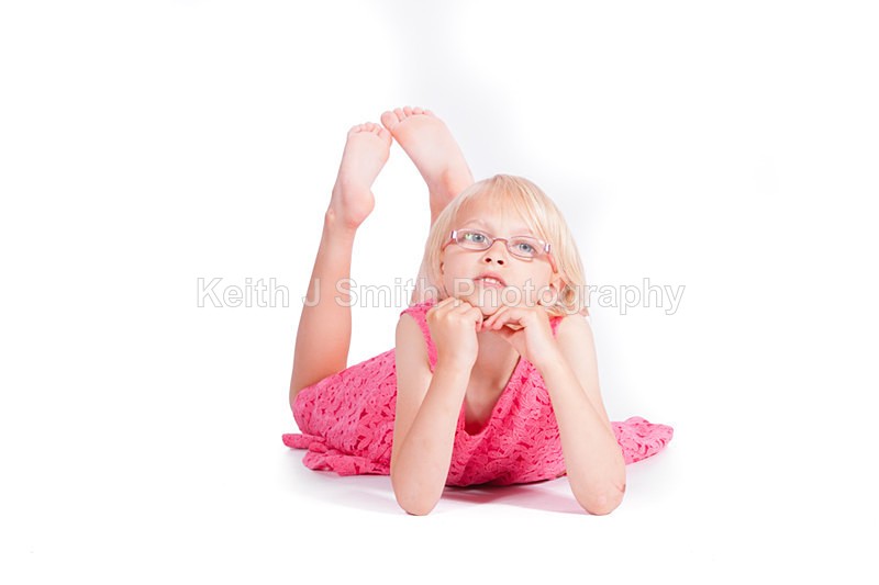 1SKJ6498 - Tina and Kayleigh.