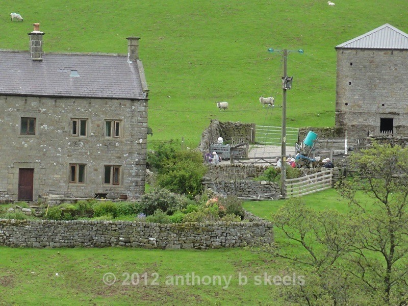 032 Passing through Thrope Farm - The Nidderdale Way Collection