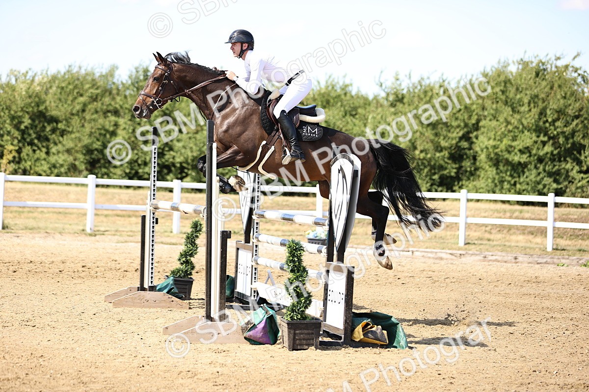 SBM_015355 - Class 16 - Senior foxhunter - 1.20m Open
