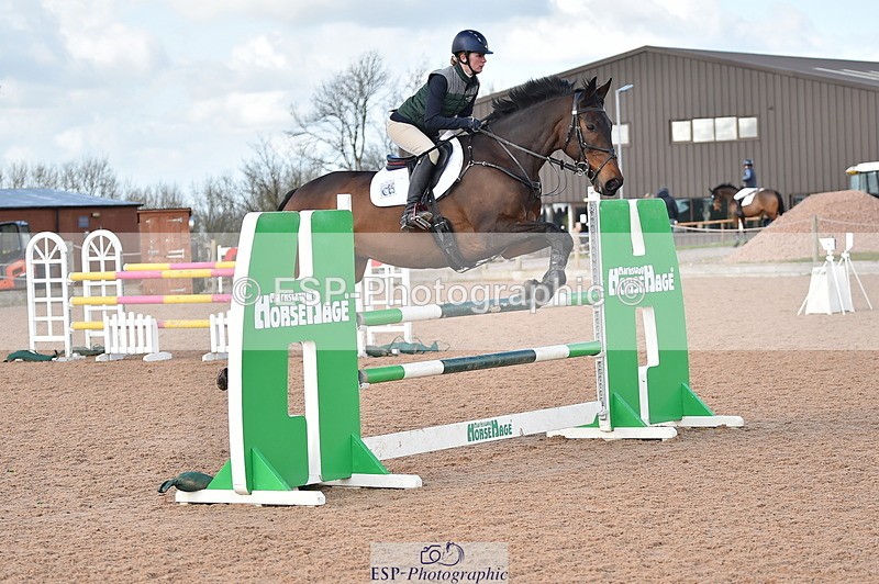 240306A-135900-01527 - Cls 4 Newcomers and 1.10m Open