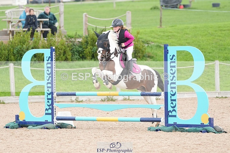 250921-144538-03718 - Cls 20 Pony 80cm Derby