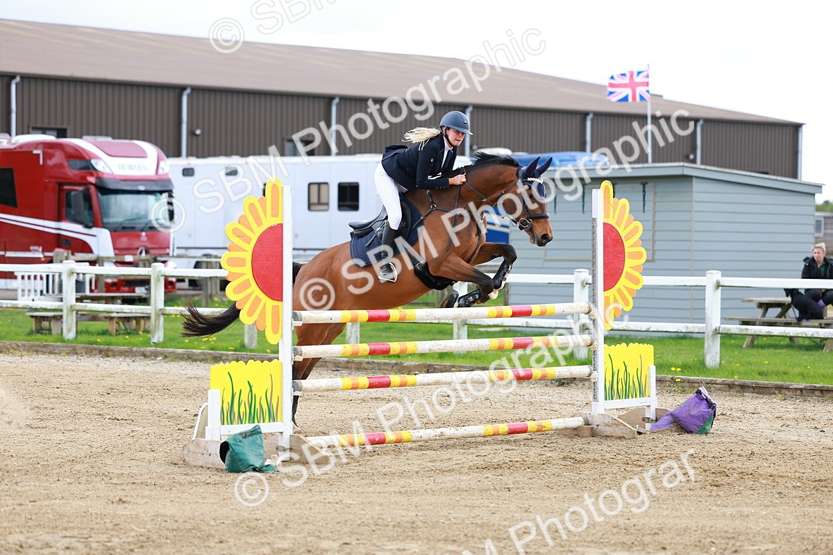 SBM_002394 - Class 10 - Senior Newcomers - 1.10m