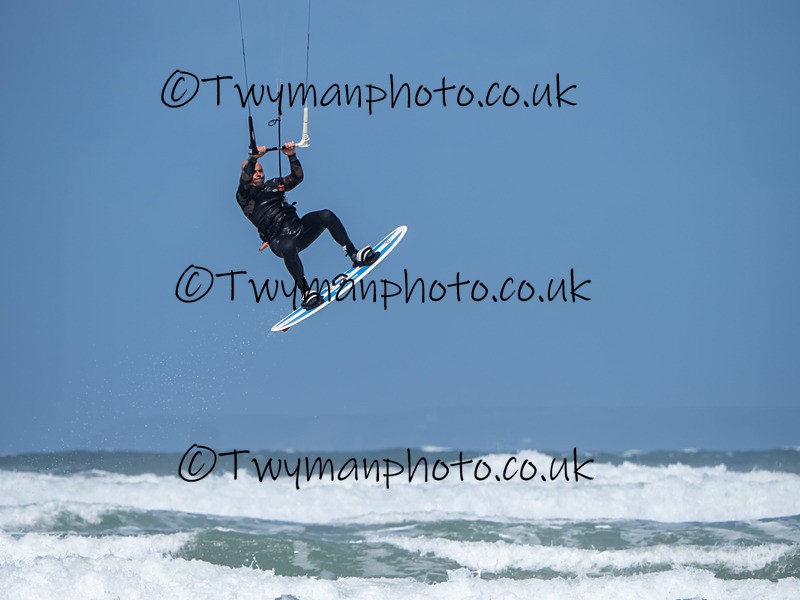 P5251510 - Westward Ho Kiters & Windsurfers 25/5