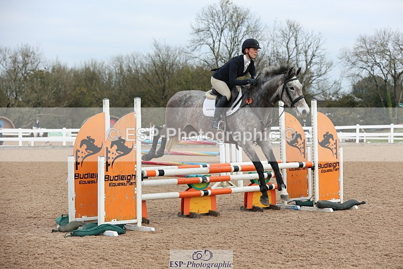 241101A-083307-00285 - FRI Cls 2 British Novice and 90cm Open