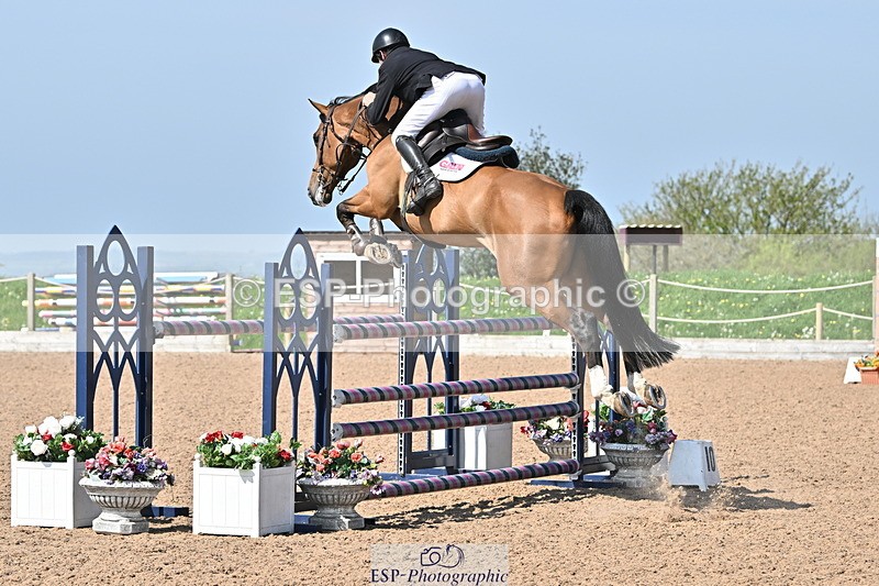 240509A-104813-00995 - Cls 8 Foxhunter