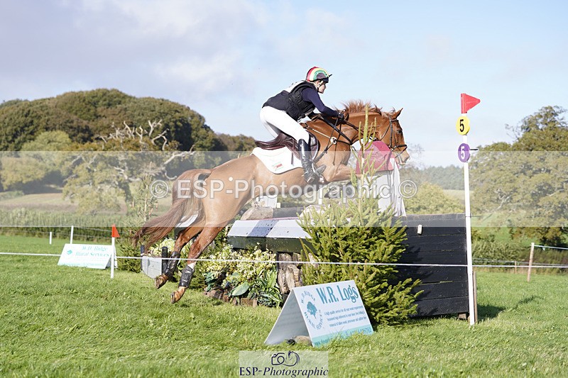 241025-110436-06191 - 010-Julia.Norman-SCOTCH.ON.THE.ROCK'Z