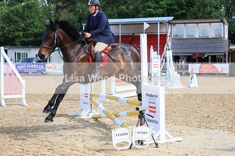 3E7A2669 - Class 2: 70cm Juniors and Seniors