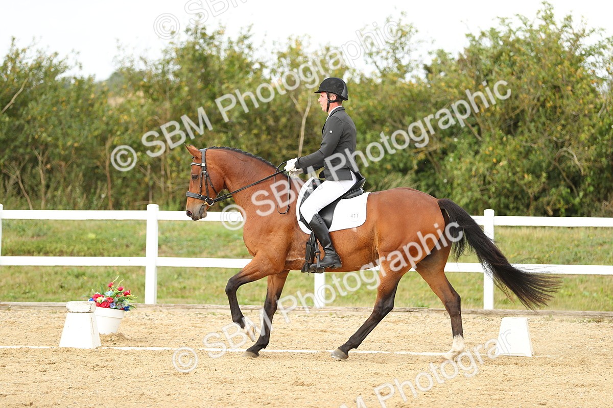 SBM_018411 - Class 14 - Novice 23 - 15.16-16.19