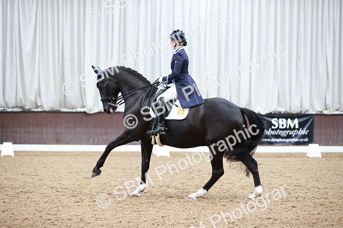 SBM_016703 - Class 5 - FEI INT II - 17.24-18.20