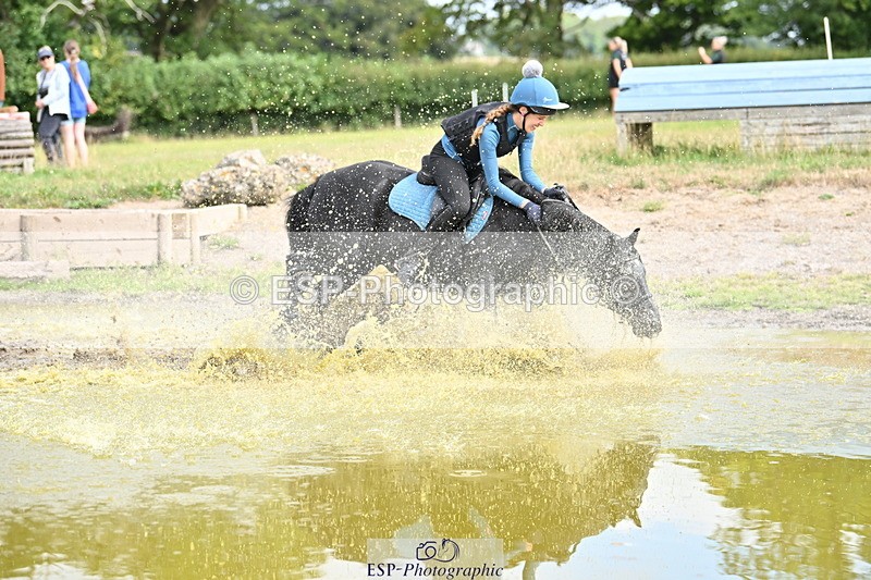 250821B-111547-00236 - Group B - Danielle