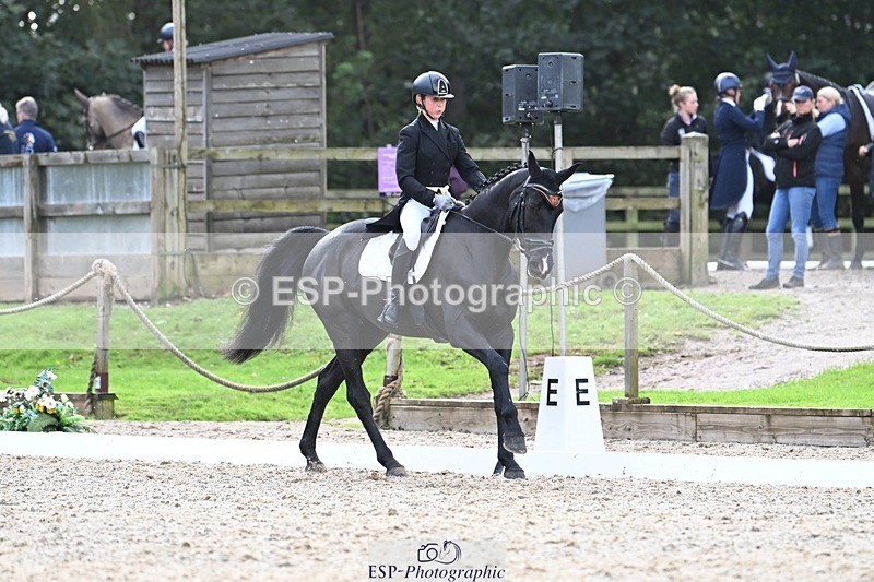 231019-144601-04267 - 056-WILLOW.BDA-Lisa.Maynard-DR