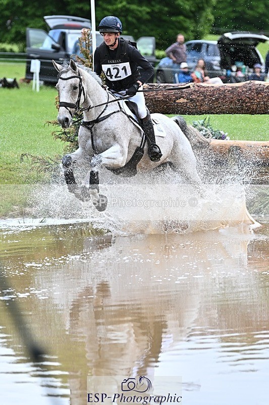 240526-132727-22881 - 421-ASK_FOR_MANCHIER-Tom_Jackson