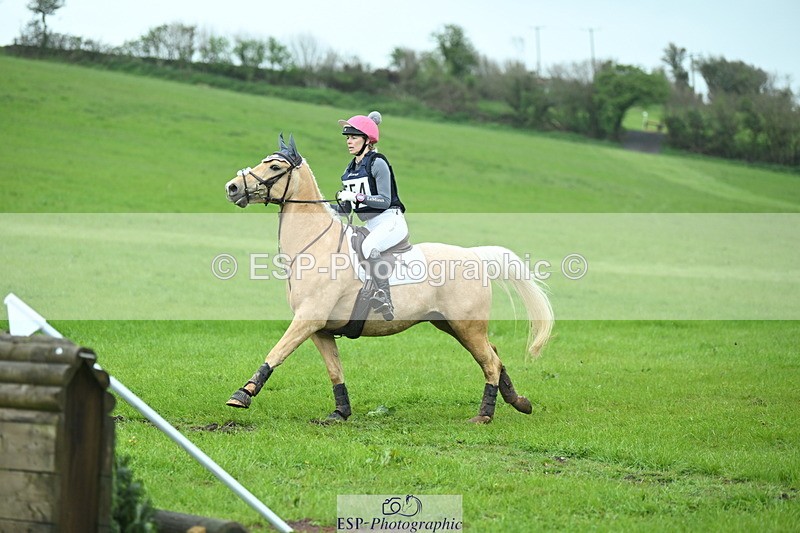 250419-105537-08099 - 554-Lauren.Reason-MERLYNS.CUSTARD.CREAM