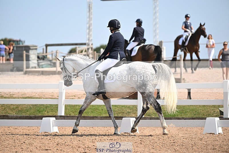 250816-125053-04565 - 075-Jackie.LimintonSaddlewood.Surprise