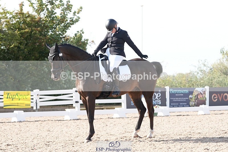 250906-162020-05016 - 049-Laura.ColeGavin.10