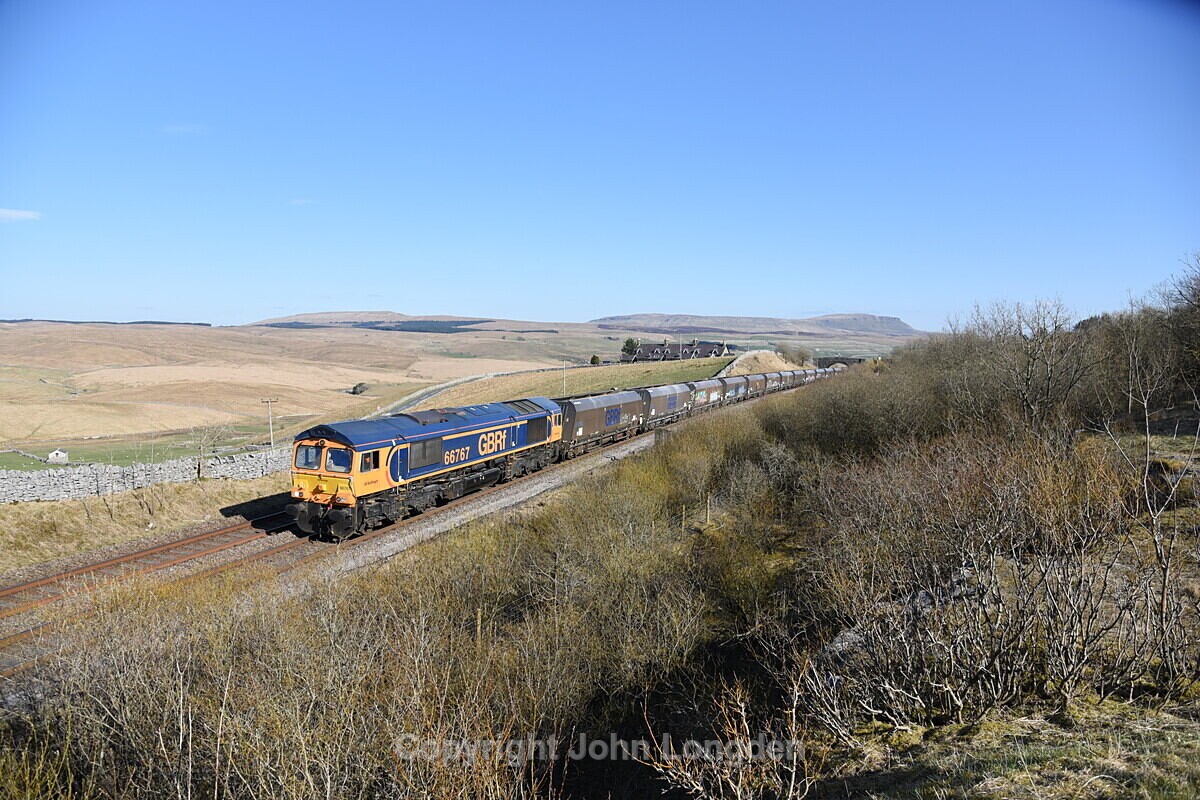 JL - 8.4.20 66767 6E77 Arcow - Hunslet Tilcon, Salt Lake Reserve - Salt Lake Cottages