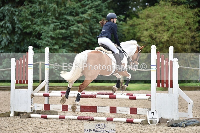 240802-102150-00810 - 70cm Round 1