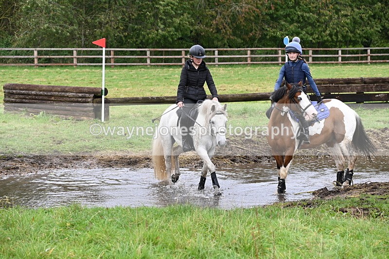 WJ6_6195 - Time at Photographer 12:41 to 13:05